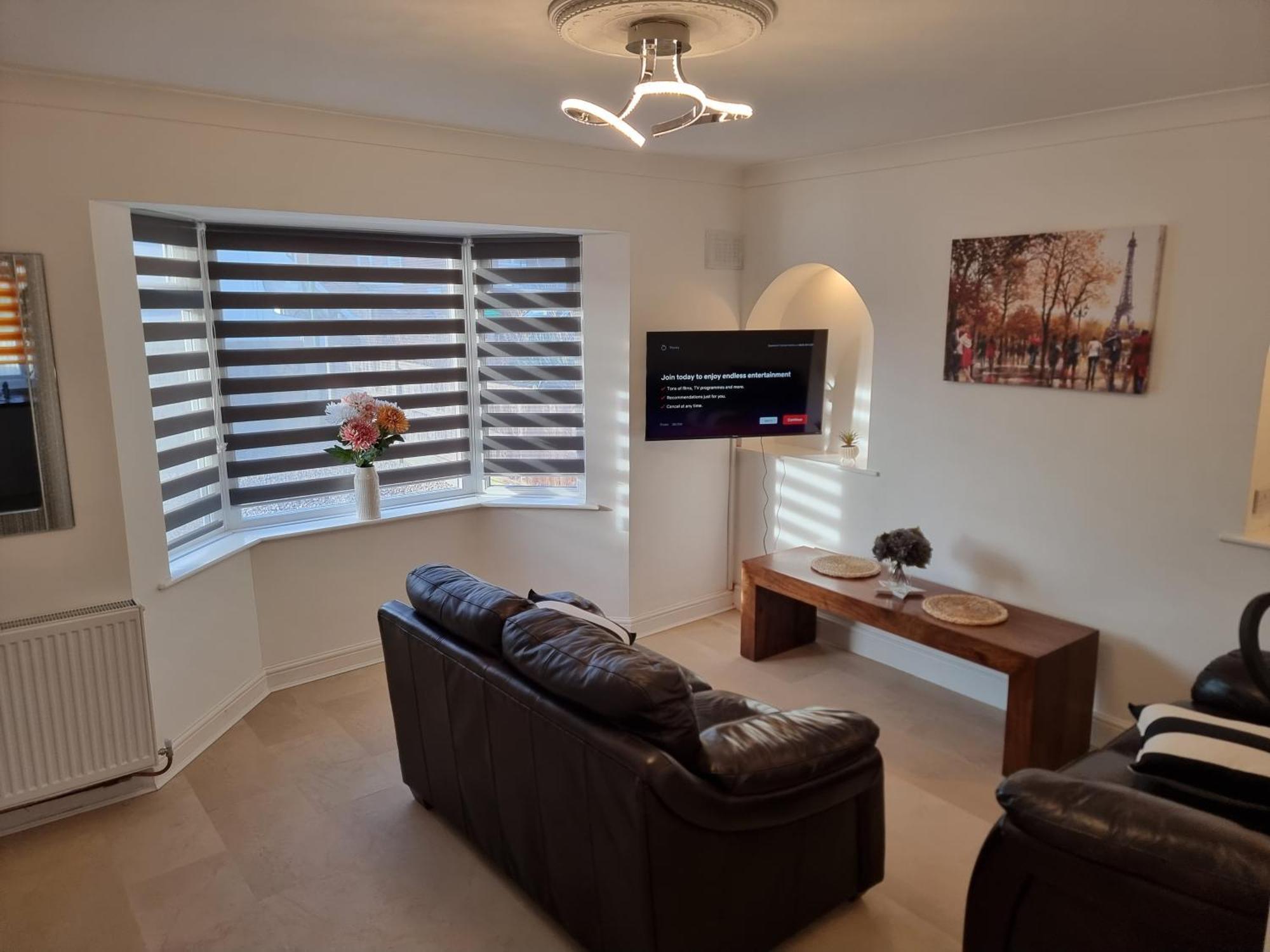 Ferienhaus Dulverton House - 3 Bed House /sleeps 6+ Driveway+close To M1 *