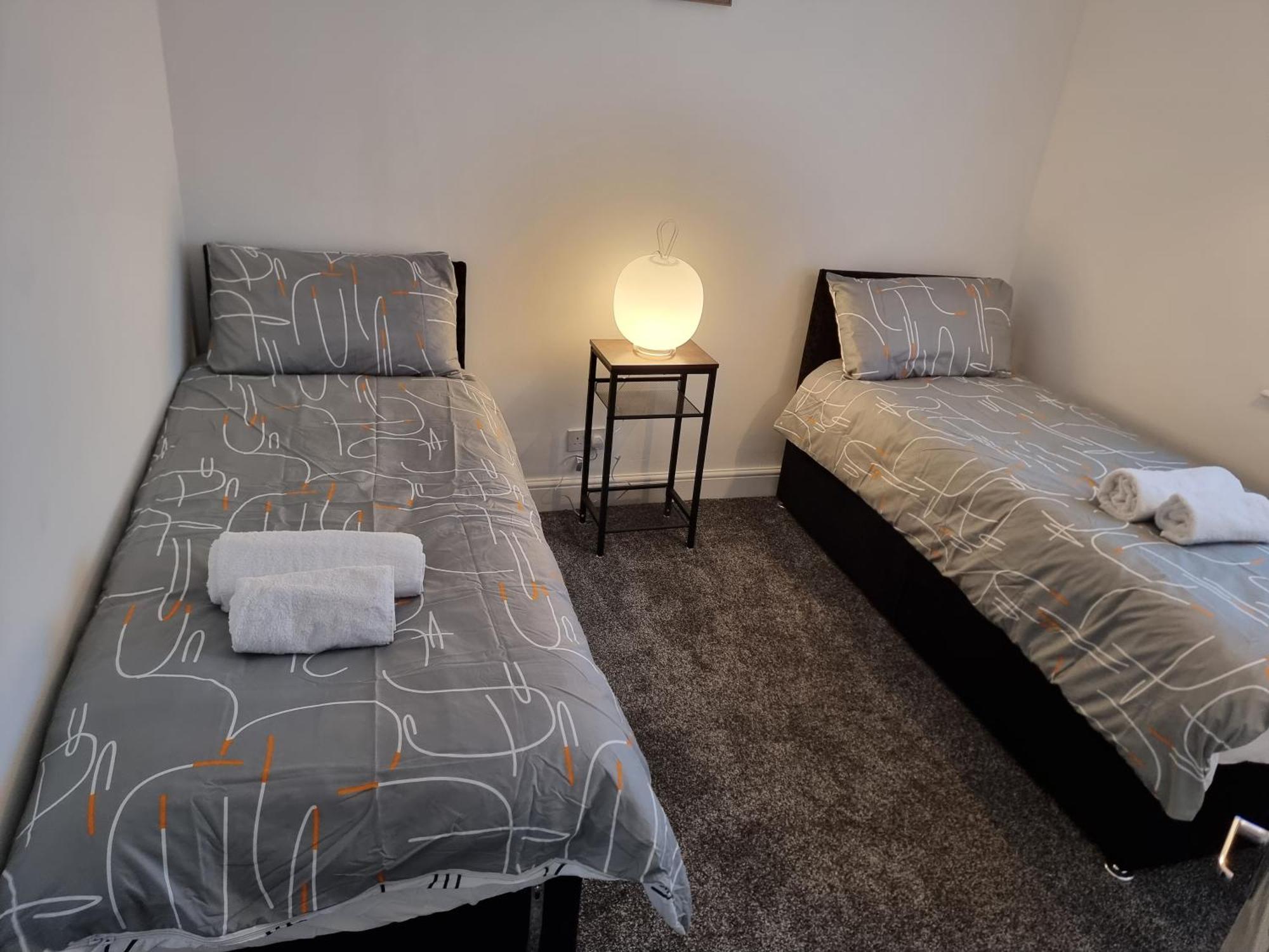 Ferienhaus Dulverton House - 3 Bed House /sleeps 6+ Driveway+close To M1 Nottingham